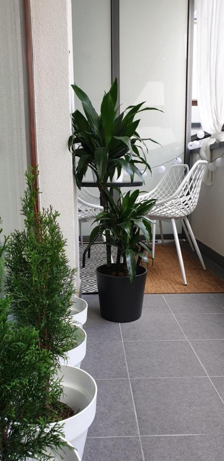 Bit Eccentric With The Balcony Apartamento Varsóvia Exterior foto